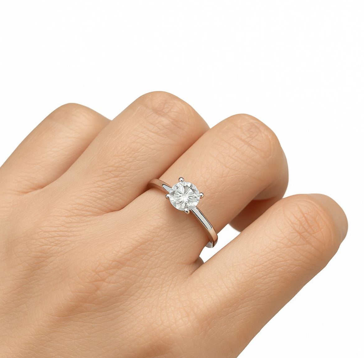 ANILLO CIRCULAR TOPACIO BLANCO