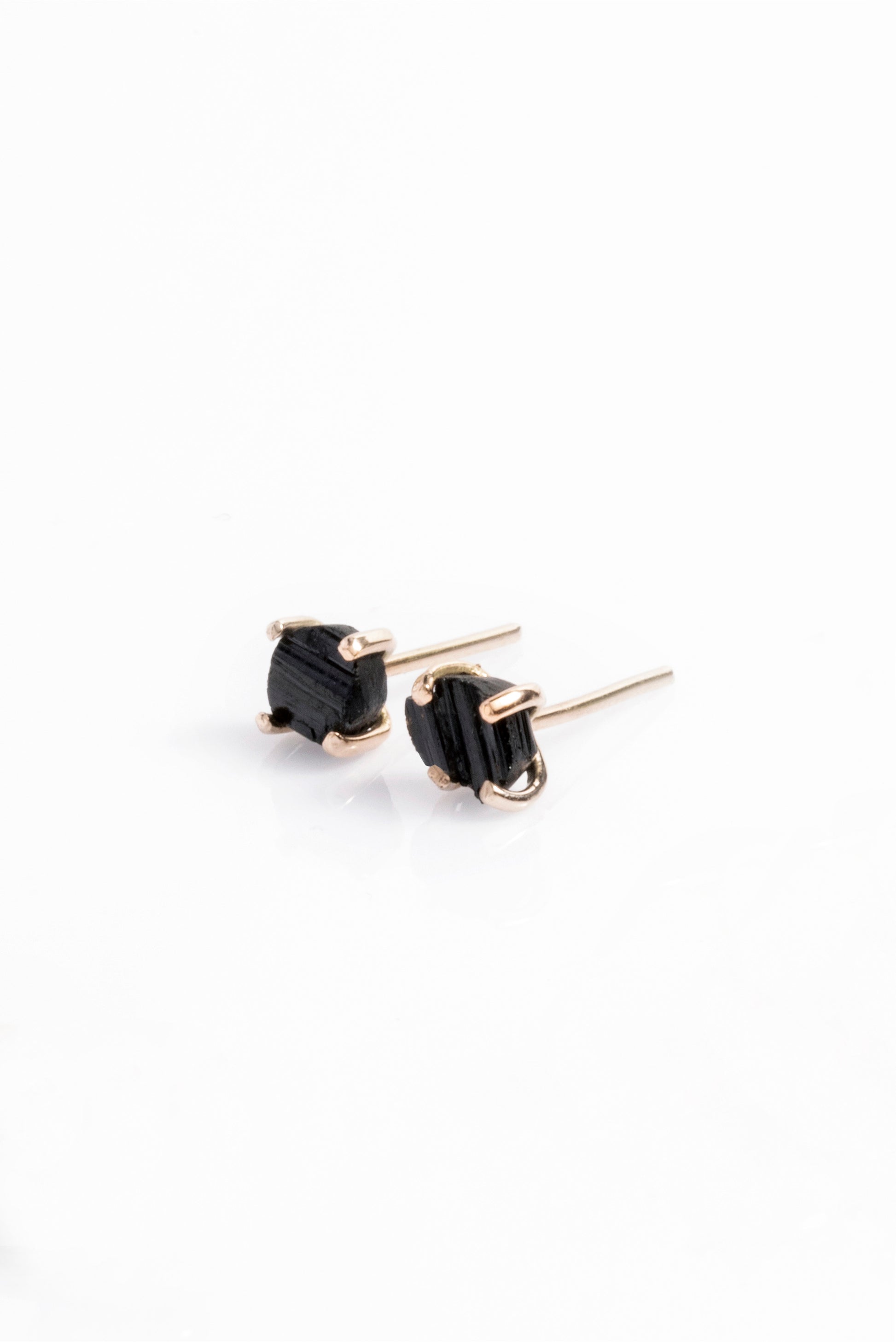 ARETES TURMALINA NEGRA ORO 18k (A Pedido)