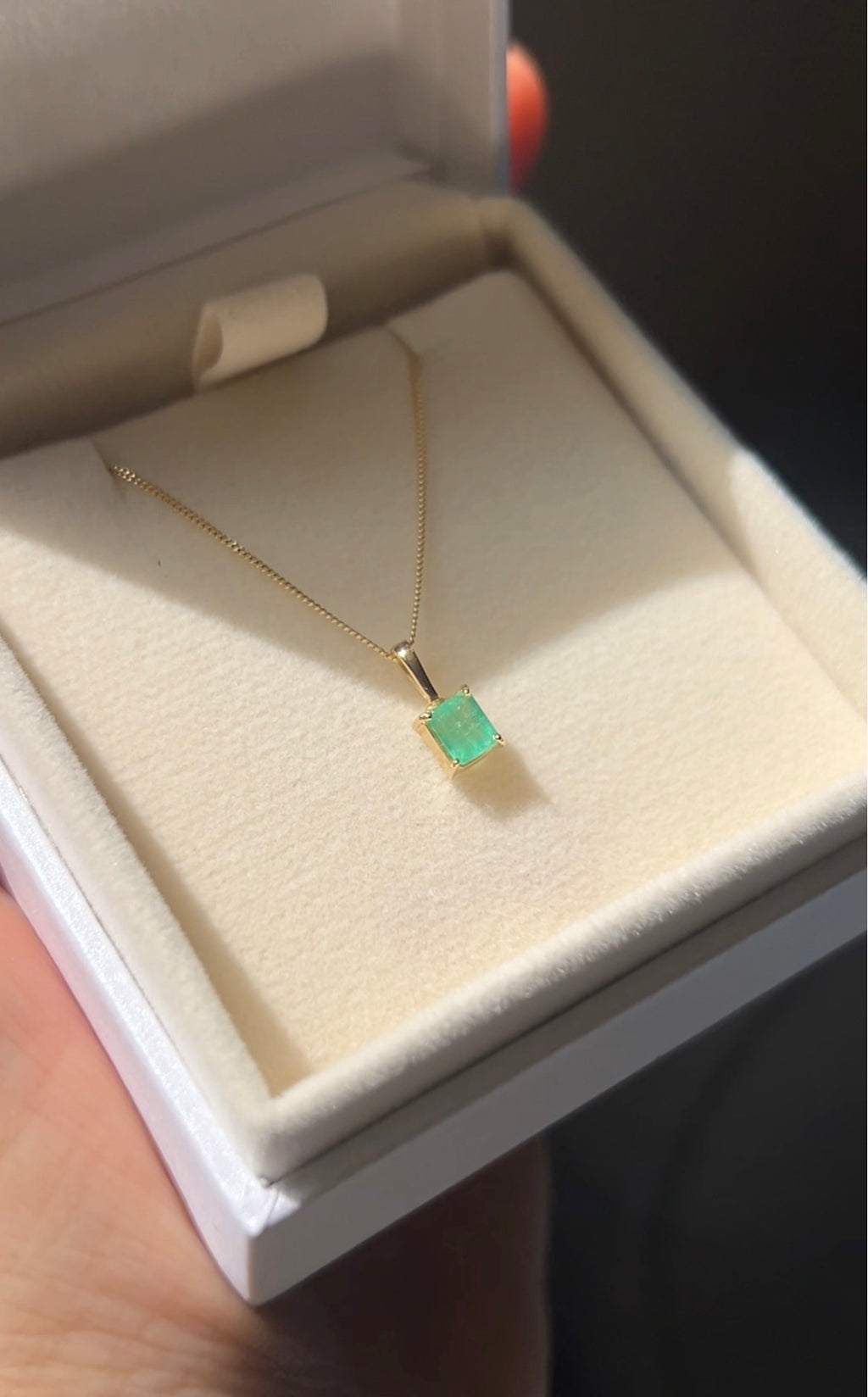 DIJE ESMERALDA RECTANGULAR ORO 18k