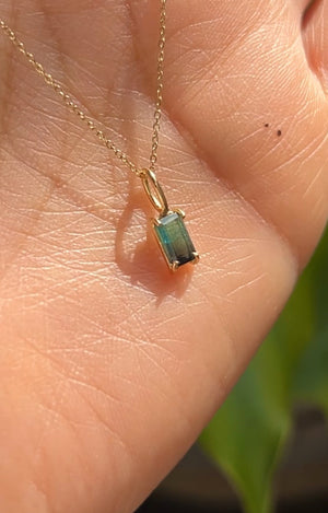 DIJE TURMALINA INDICOLITA ORO 18k