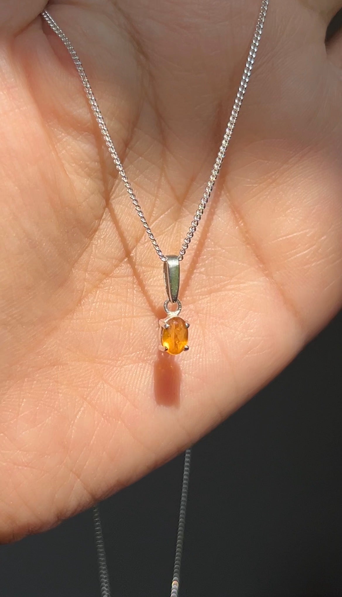 COLLAR OVAL PLATA CITRINO