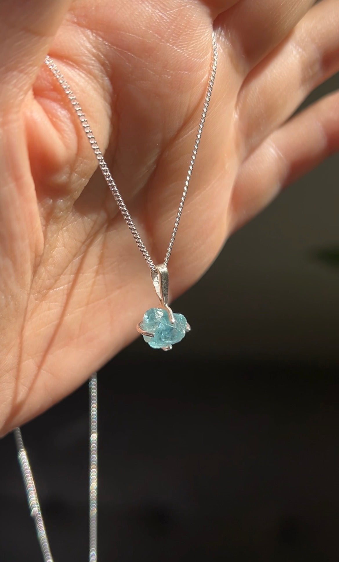COLLAR ROCK PLATA APATITO