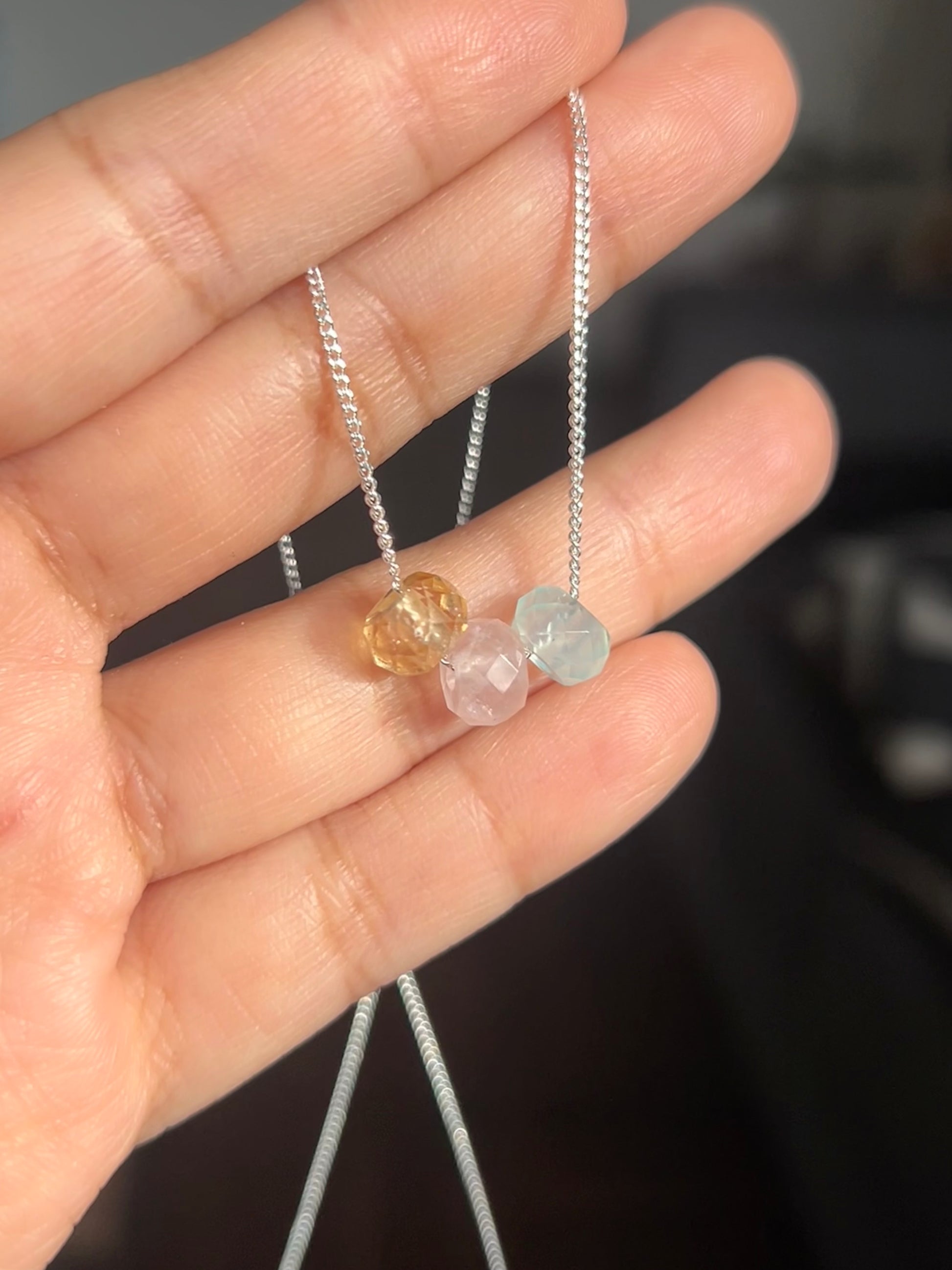 COLLAR TRINA DONAS PLATA