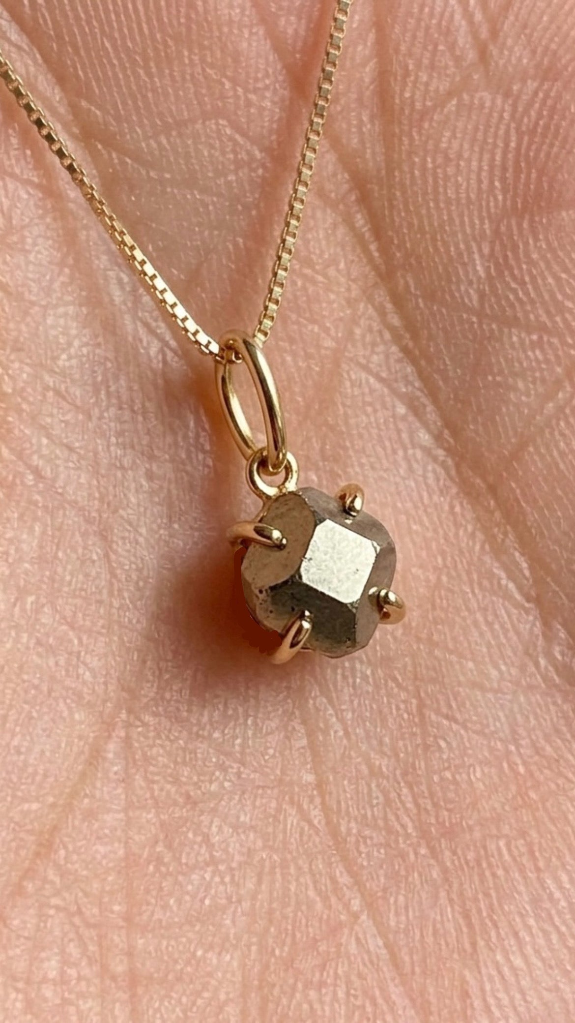 DIJE PIRITA BEBÉ ORO 18k
