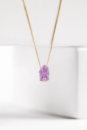 COLLAR PIEDRA NATURAL AMATISTA DORADO