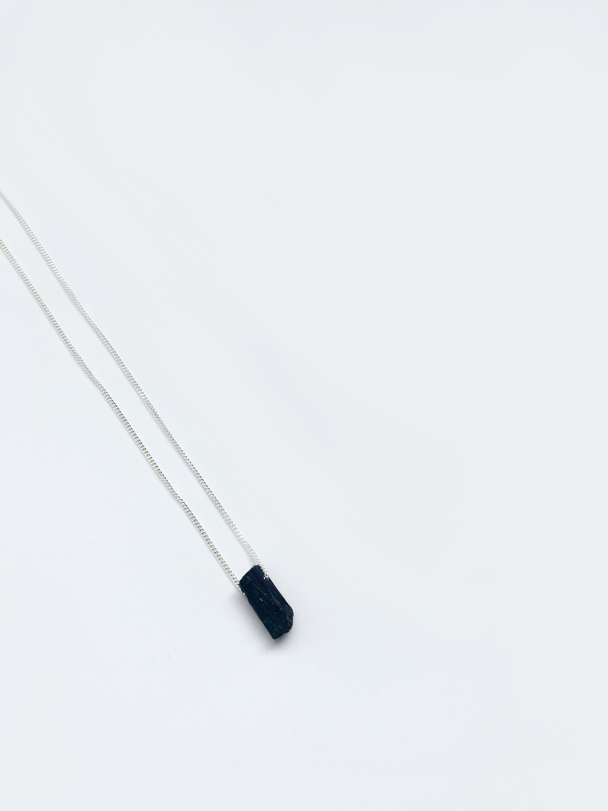 COLLAR TURMALINA NATURAL NEGRA